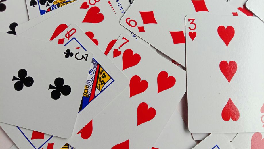 Vælg det rette online casino: En guide til sikkerhed og underholdning